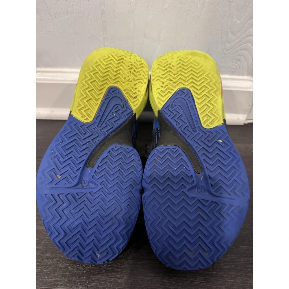 Nike LeBron Witness Size Unknown Size‎ (Size Tags removed) Estimated Mens 7